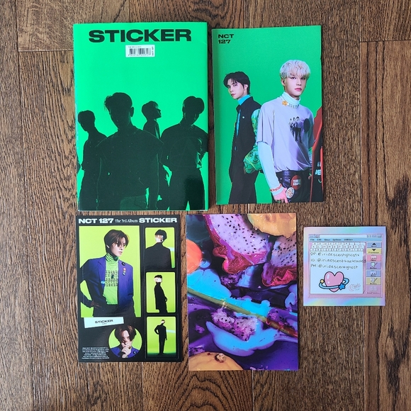 NCT 127 Sticker album - Picture 1 of 2